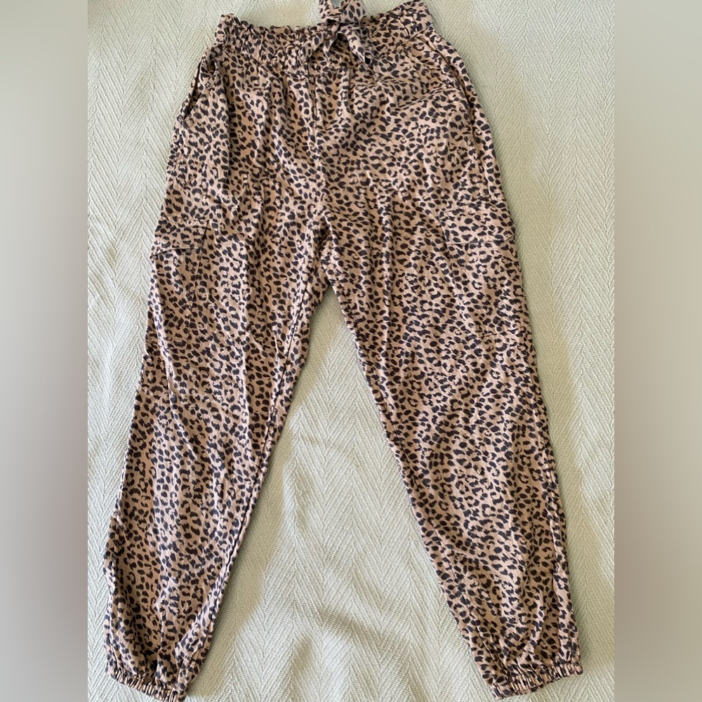 Women's AERIE Cargo Jogger Pants Leopard Animal Print Linen Blend Size XS NWT